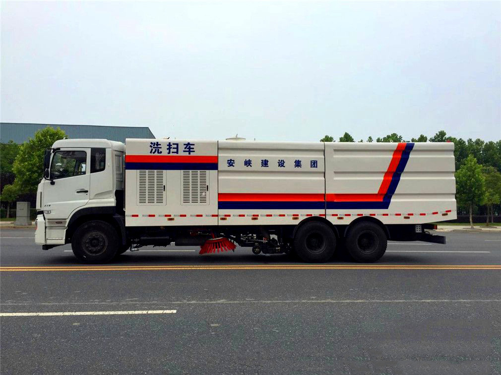 13方水 9方塵東風(fēng)天龍后雙橋 洗掃車(chē)